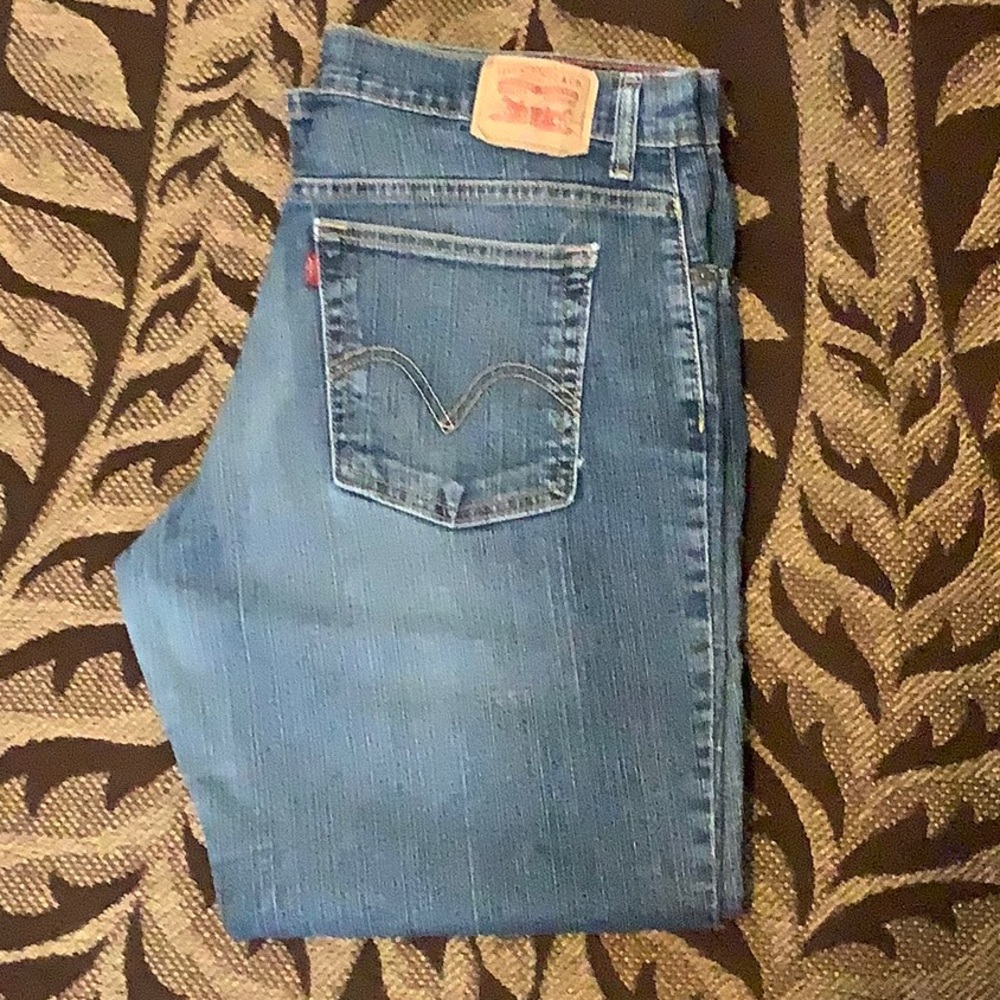 🪴 Levi’s 550 Relaxed Fit Boot Cut Jeans 🪴